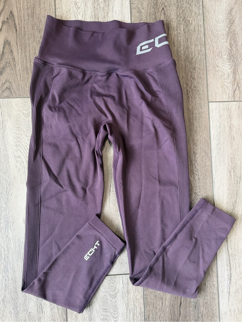 ECHT- Arise Scrunch- Purple Seamless Leggings (L)